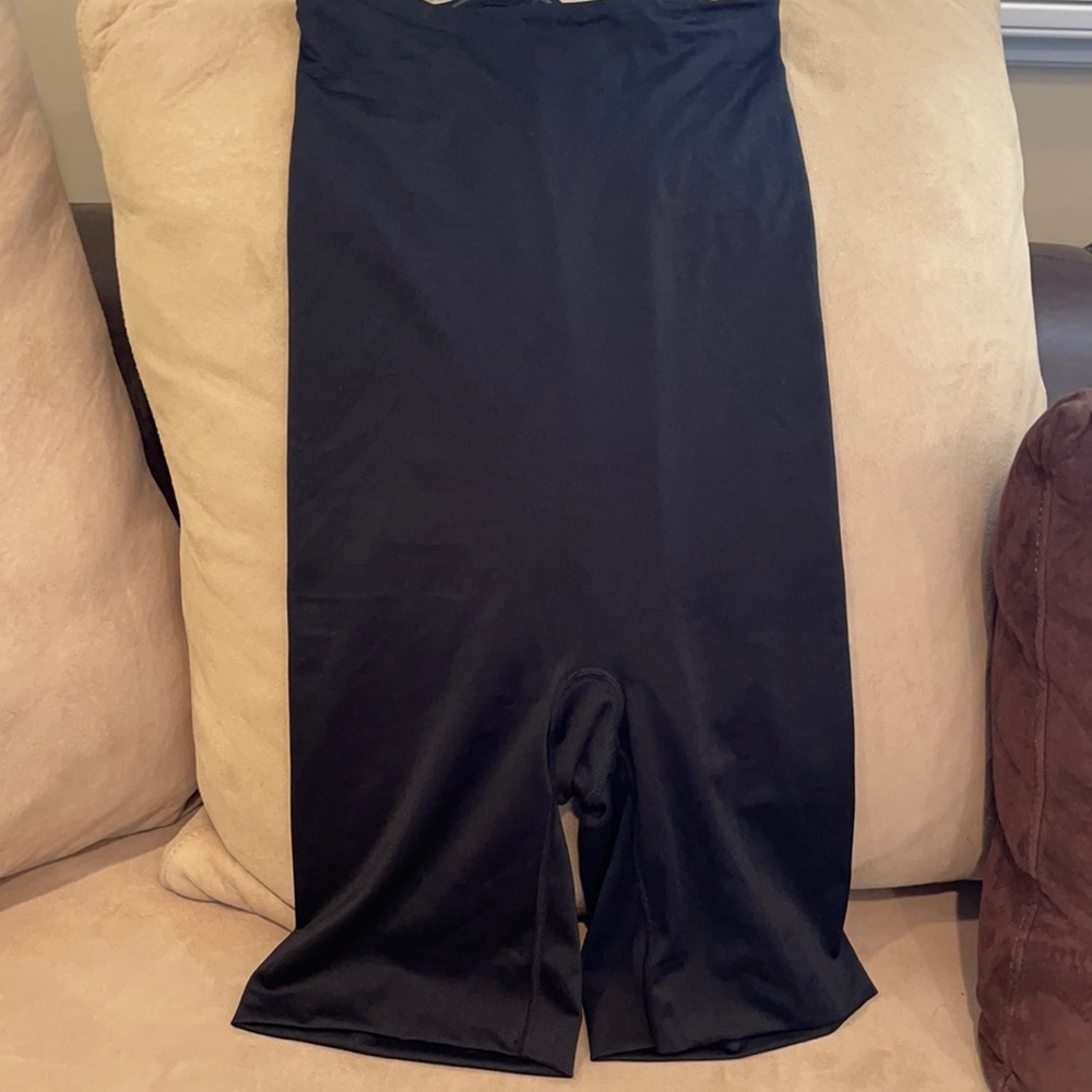 Spanx Medium black New Midthigh